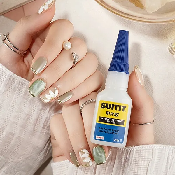 Nail Tip Adhesive